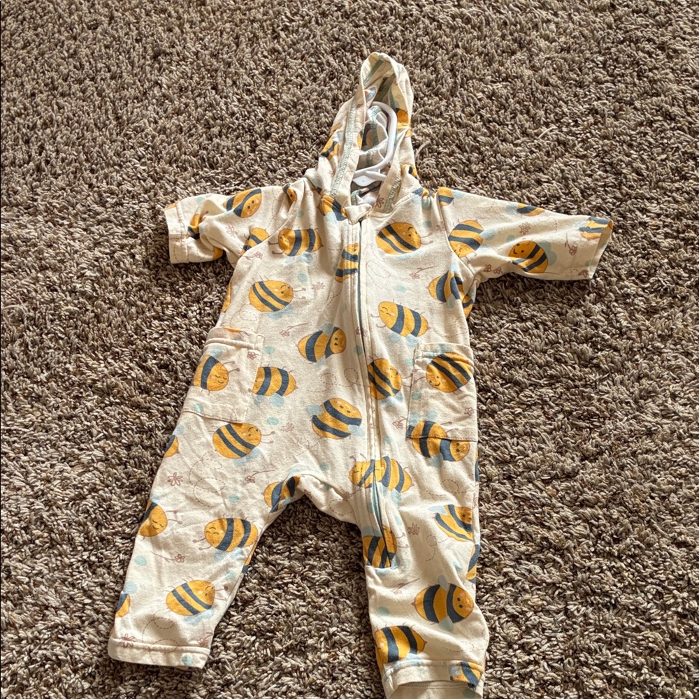 UV Skinz Bee Print Hooded Baby One Piece Sunsuit UPF 50 3-6mos
